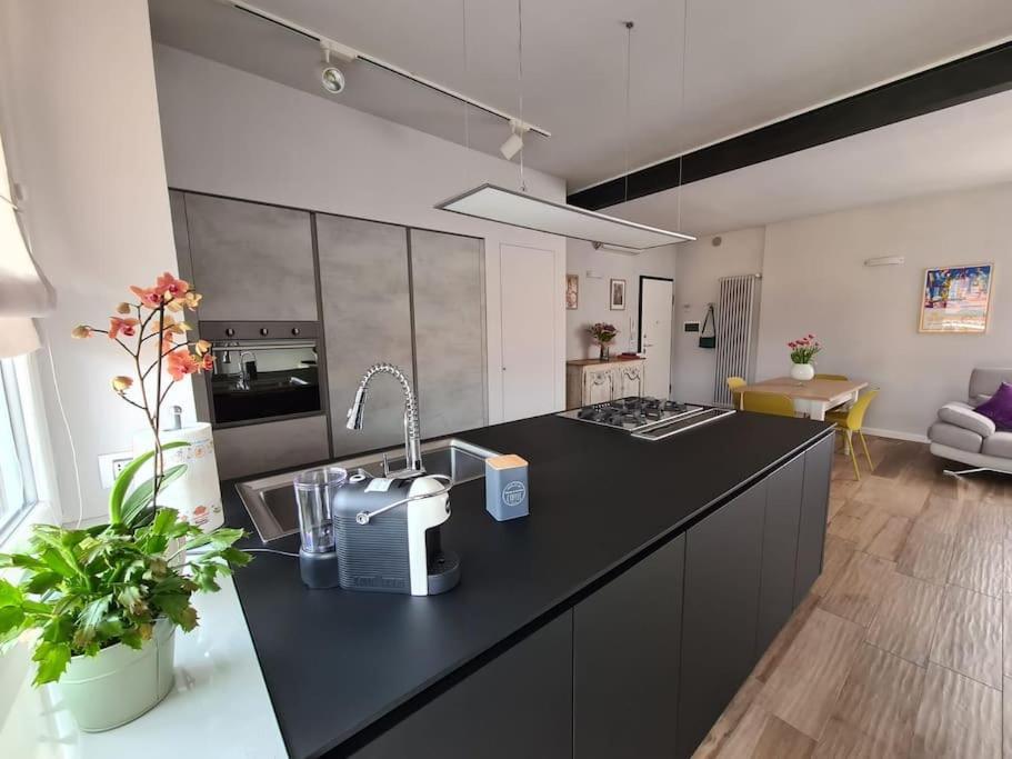 Cuore Di Alba Charming Apartment Exterior photo